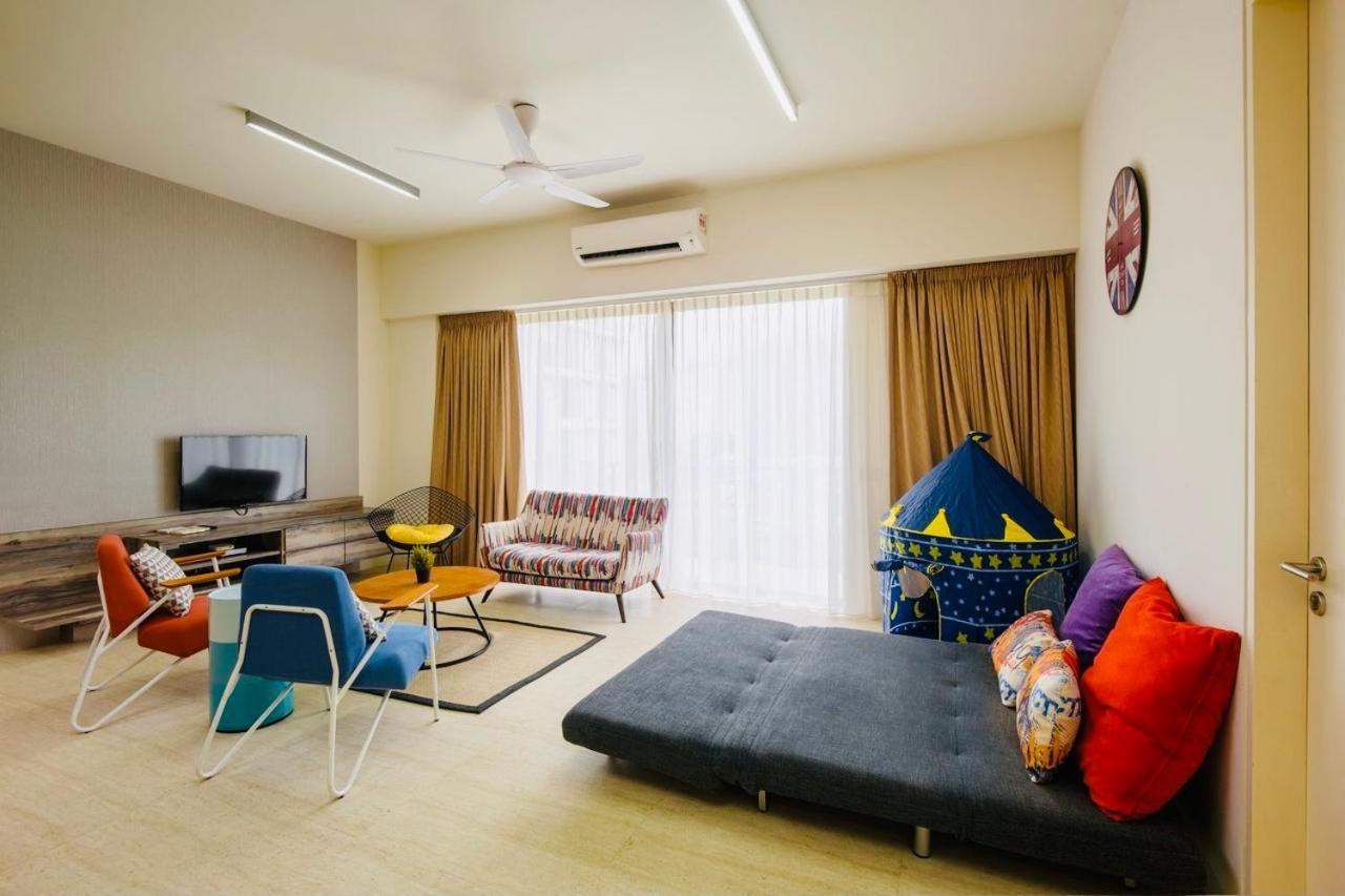By The Sea Beach Front Apartment Batu Ferringhi Esterno foto