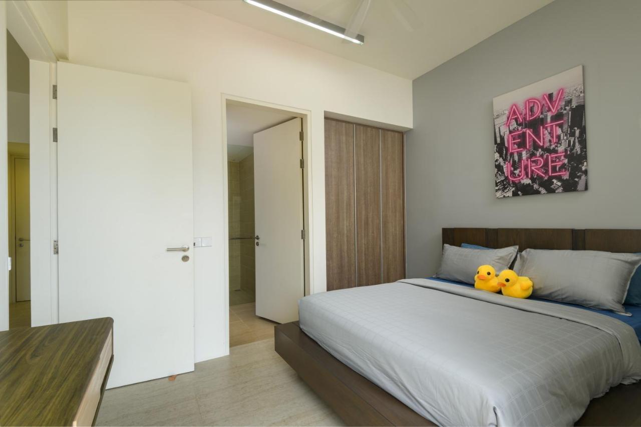 By The Sea Beach Front Apartment Batu Ferringhi Esterno foto