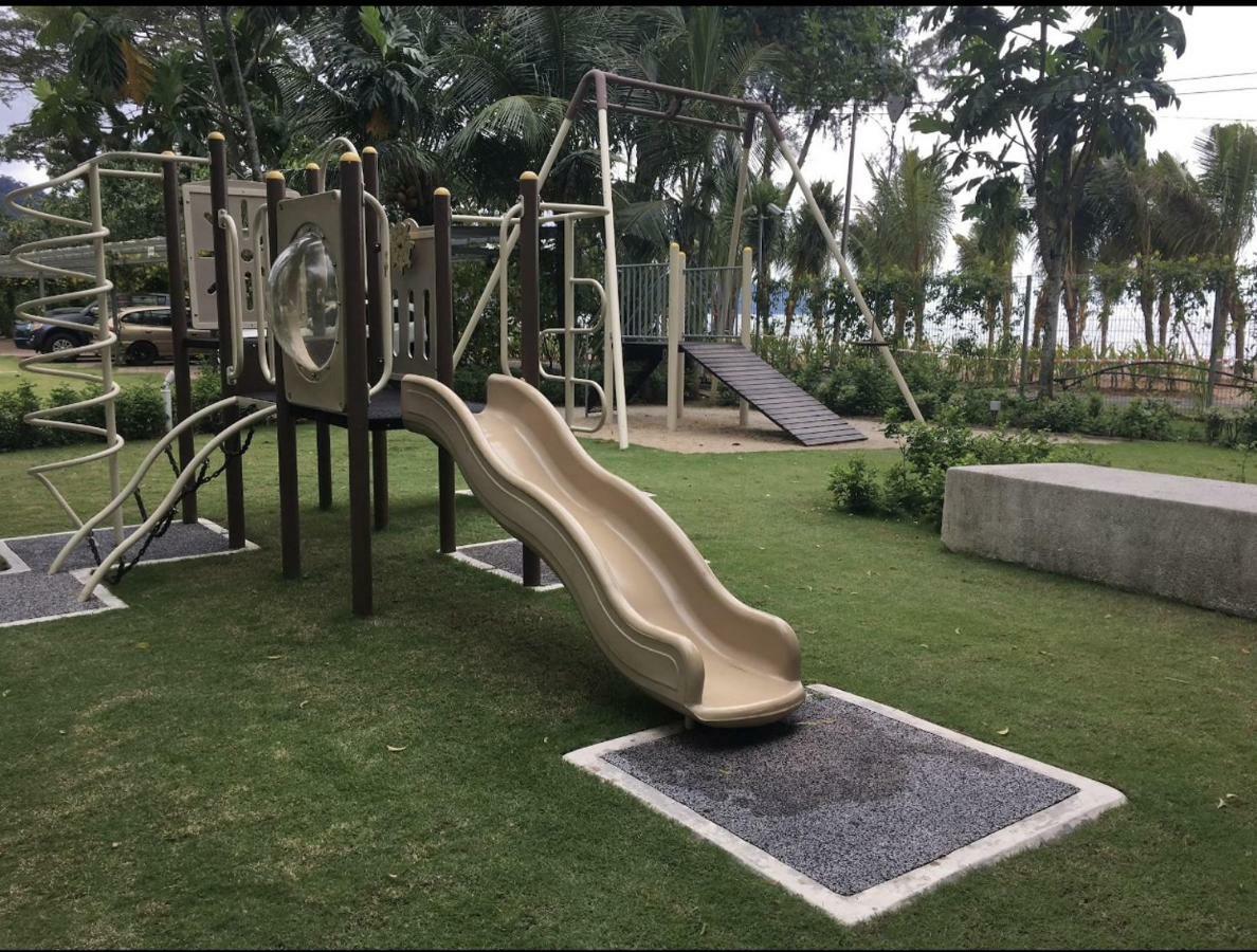 By The Sea Beach Front Apartment Batu Ferringhi Esterno foto