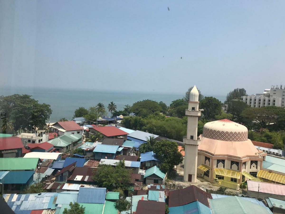 By The Sea Beach Front Apartment Batu Ferringhi Esterno foto